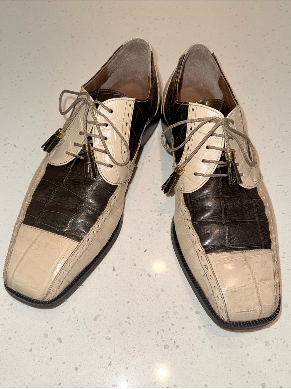 Marco Vicci Men's Two-Tone Black and Cream Lace-Up Derby Shoes